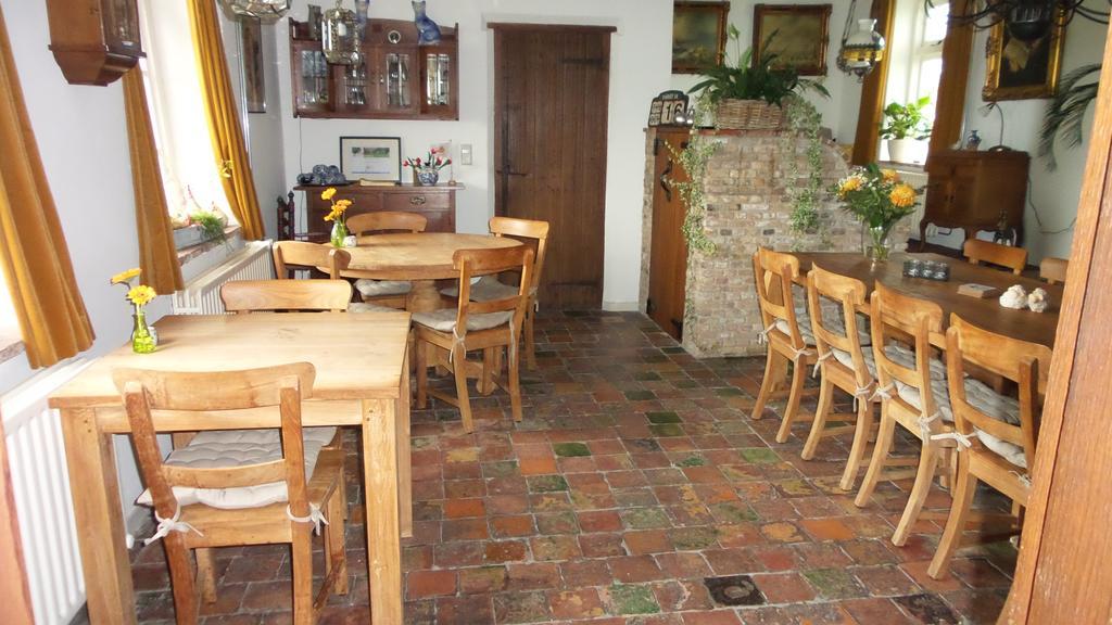 Bed & Breakfast Rechthuis Van Zouteveen 4*