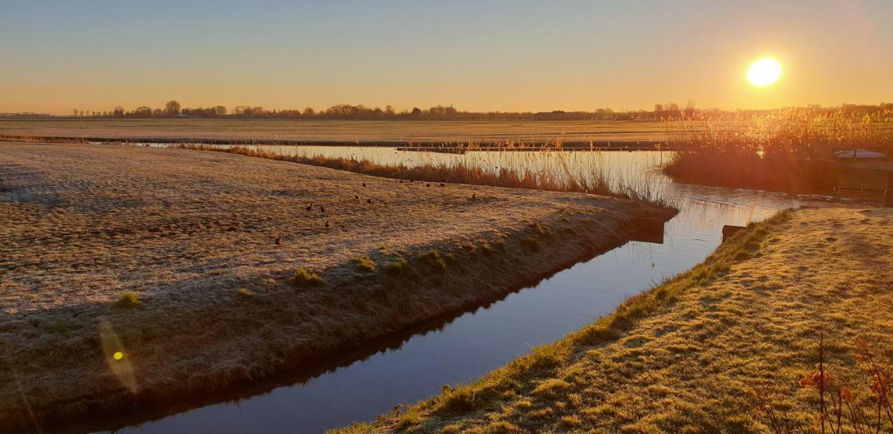 Rechthuis Van Zouteveen Bed & Breakfast 4*